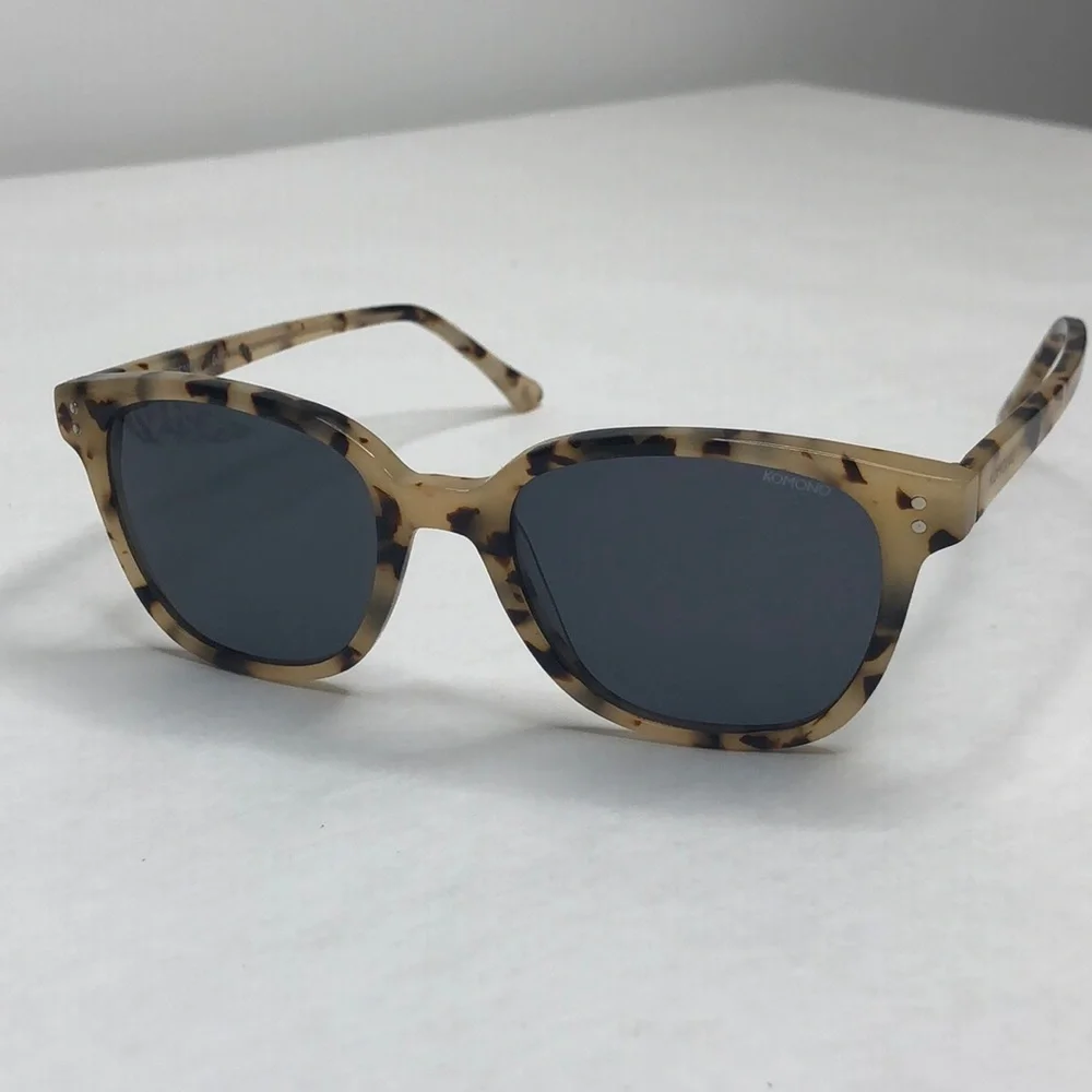 NEW KOMONO Renee Ivory Demi sunglasses (NWT) Cream Brown Tortoise